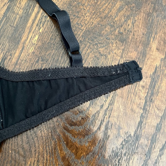 Vintage Victoria's Secret Lingerie Lace Bras - Picture 6 of 13